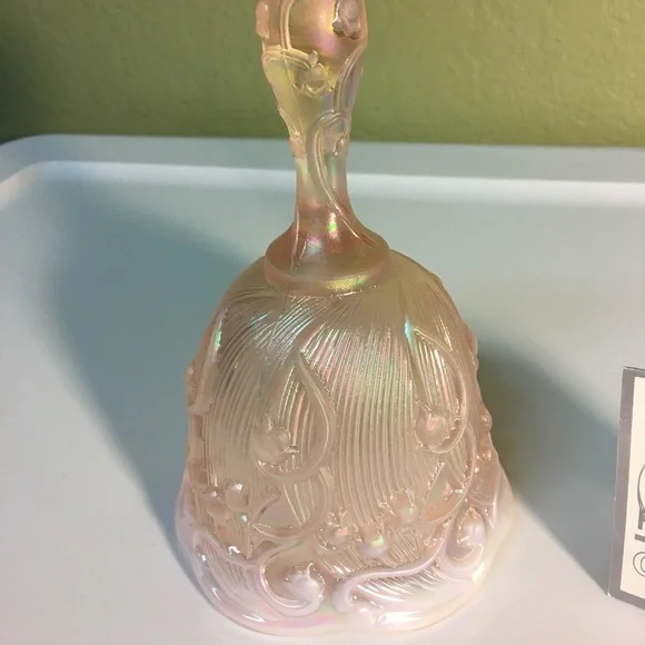 SOLD Beautiful Retro Fenton Pink Opalescent Glass Dinner Bell - Picture 10 of 12